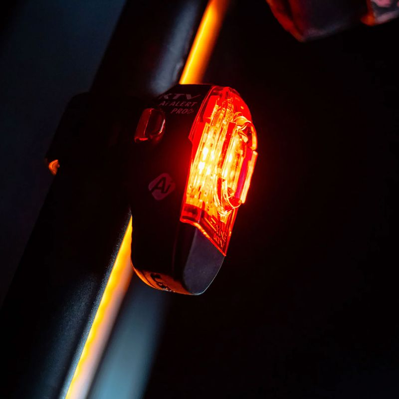 Zadní světlo na kolo Lezyne KTV Pro+ Ai Alert black 5