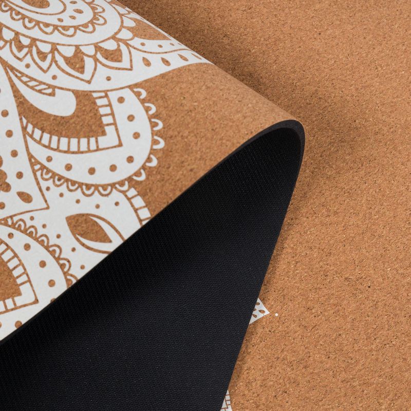 Podložka na jógu Yoga Design Lab Cork 5,5 mm hnědá Mandala White 4