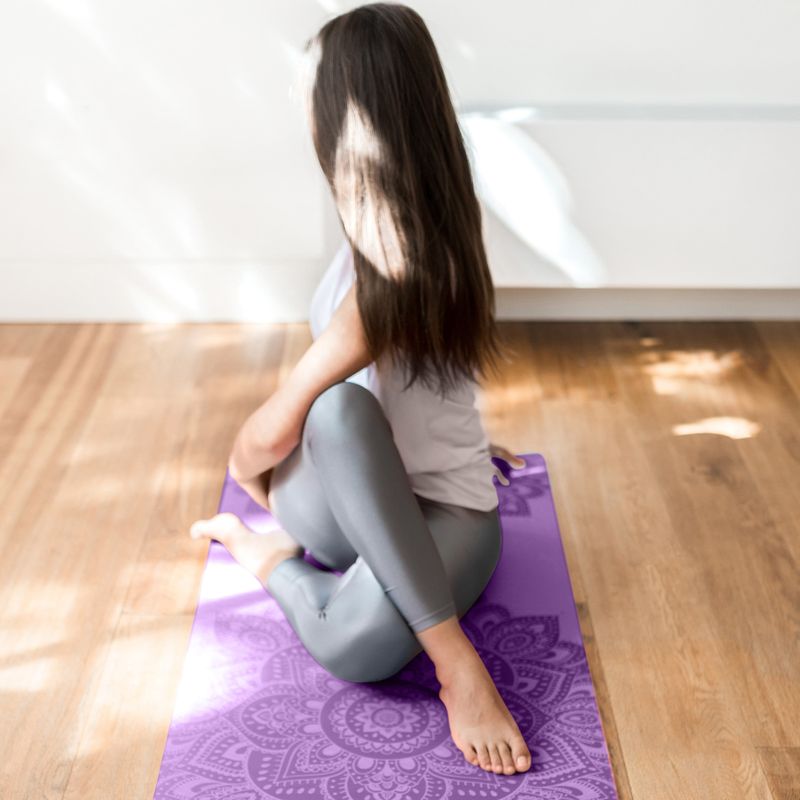 Podložka na jógu Yoga Design Lab Flow Pure 6 mm fialová Mandala Lavender 5