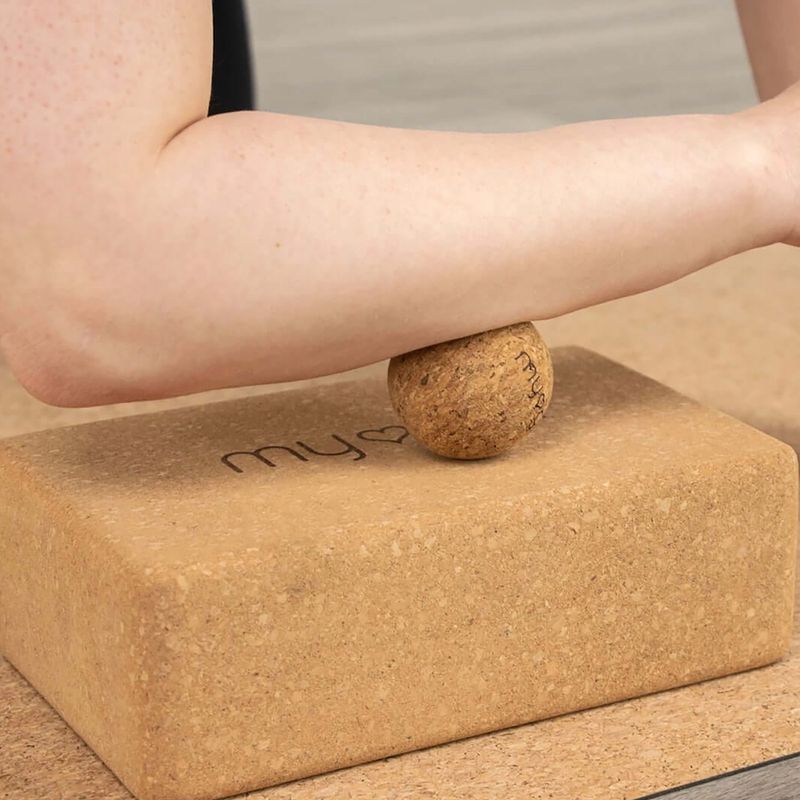 Masážní míček Myga 5 cm brown 6