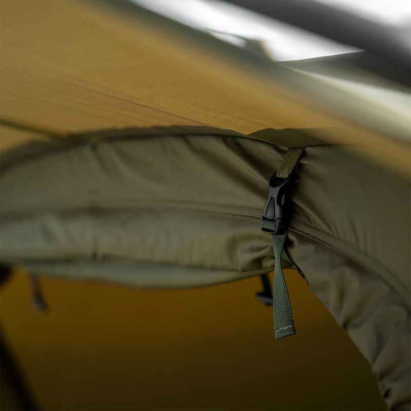 Stan  Avid Carp Revolve 2+ Bivvy 8