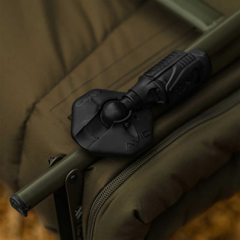 Lehátko Avid Carp Revolve X System 4