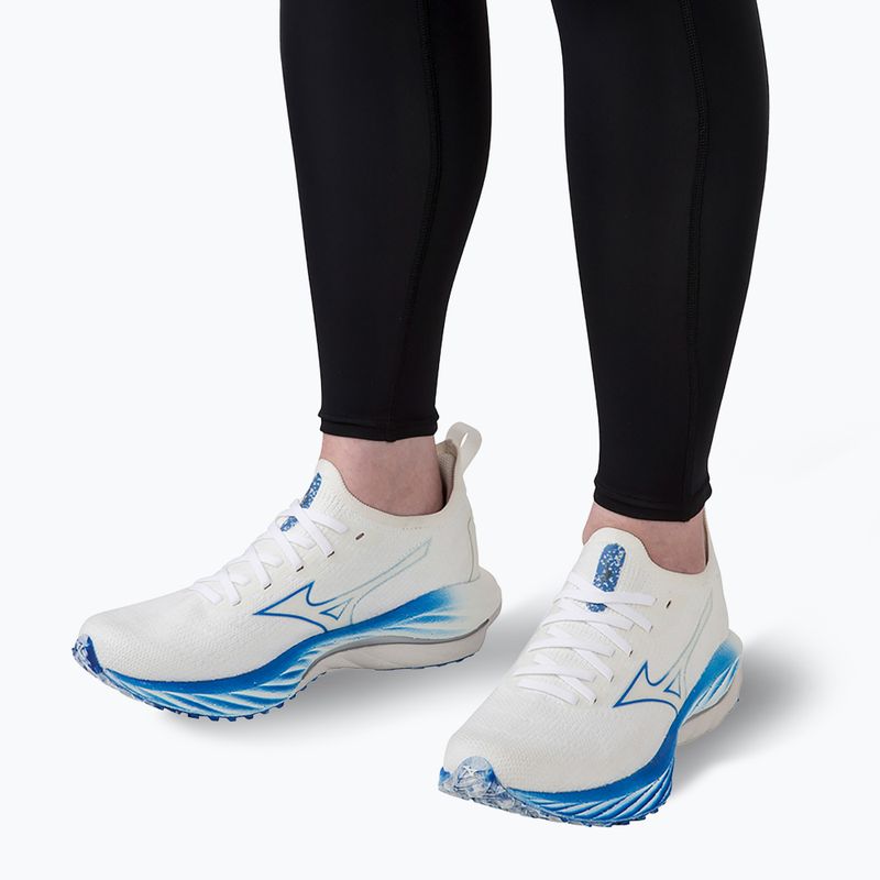 Dámské běžecké boty Mizuno Wave Neo Wind white/silver/peace blue 16