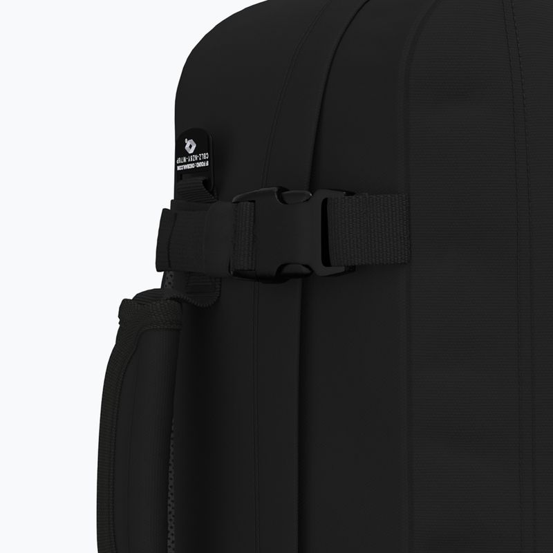 Turistický batoh CabinZero Classic 28 l absolute black 10