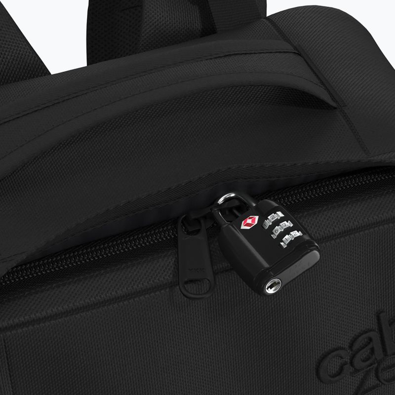 Turistický batoh CabinZero Military 36 l absolute black 8