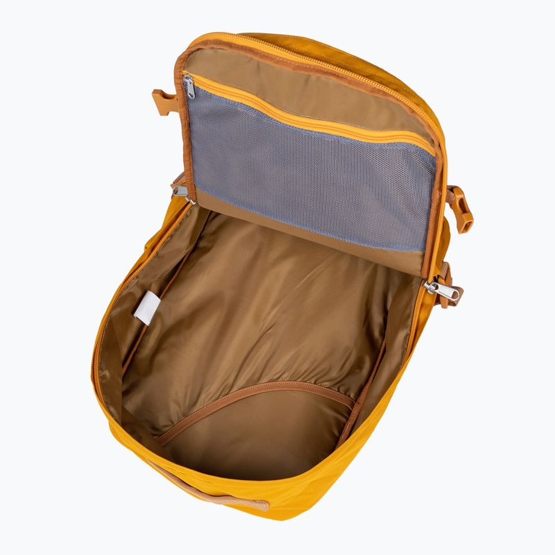Turistický batoh CabinZero Classic Pro 32 l orange chill  9