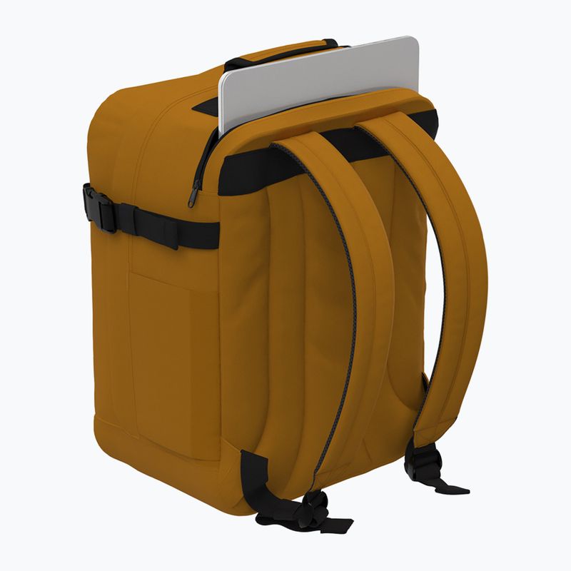 Turistický batoh CabinZero Classic Tech 28 l orange chill  9