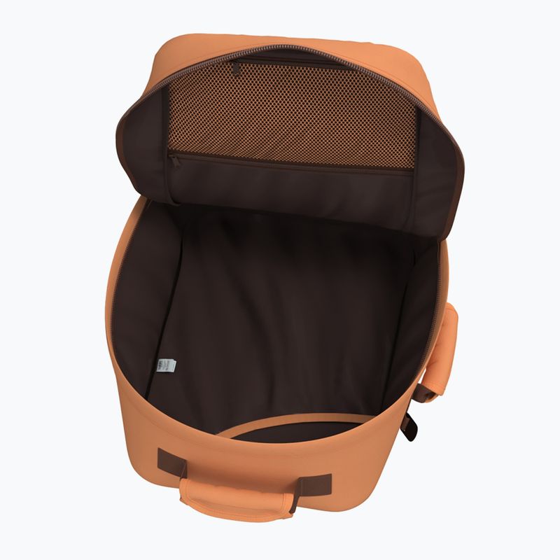 Turistický batoh CabinZero Classic 36 l gobi sands 7