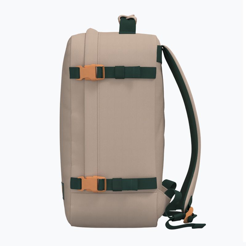 Turistický batoh CabinZero Classic 36 l cebu sands  6
