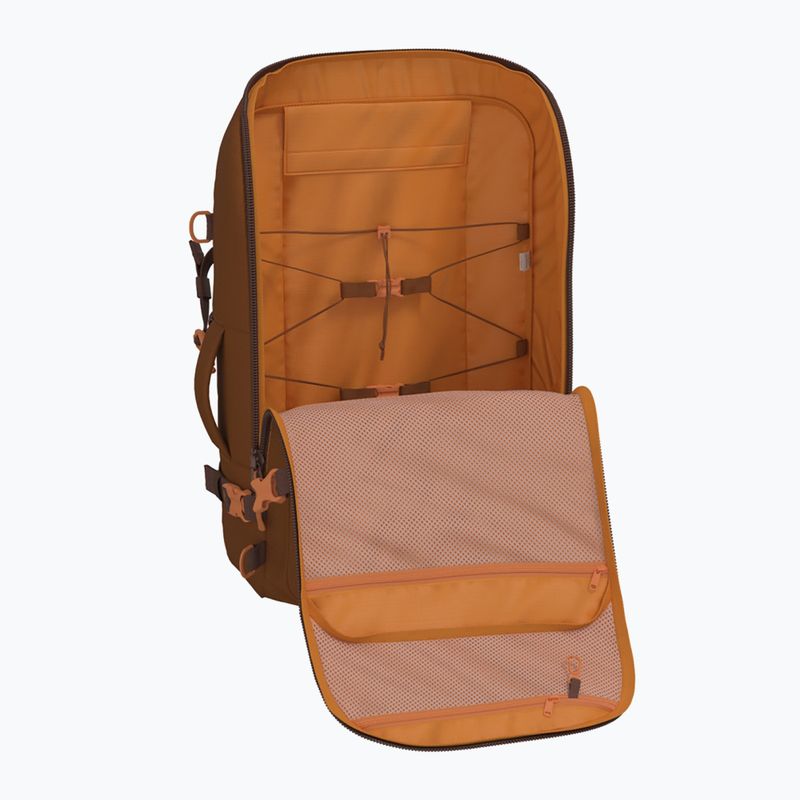Turistický batoh CabinZero Adventure Pro 42 l saigon coffee  9