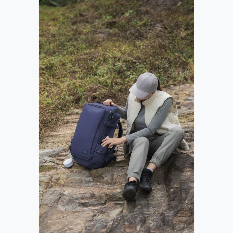 Turistický batoh CabinZero Adventure 42 l galaxy 16