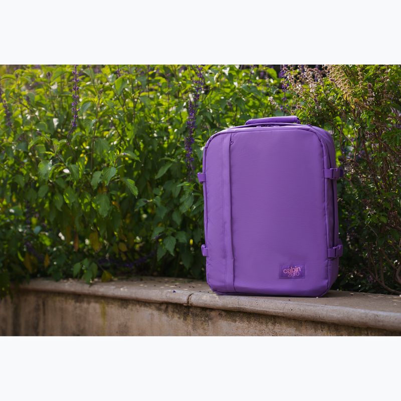 Turistický batoh CabinZero Classic 36 l lavender dream 12