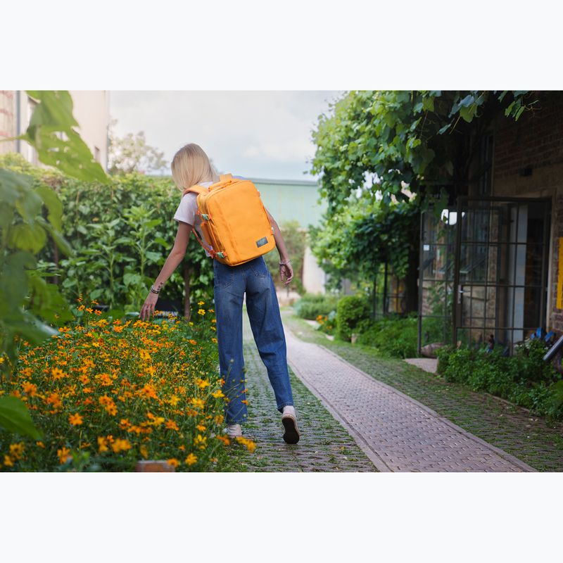 Turistický batoh CabinZero Classic 36 l honeycomb 13