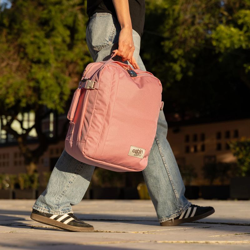 Cestovní batoh CabinZero Classic Tech 28 l růžový 16