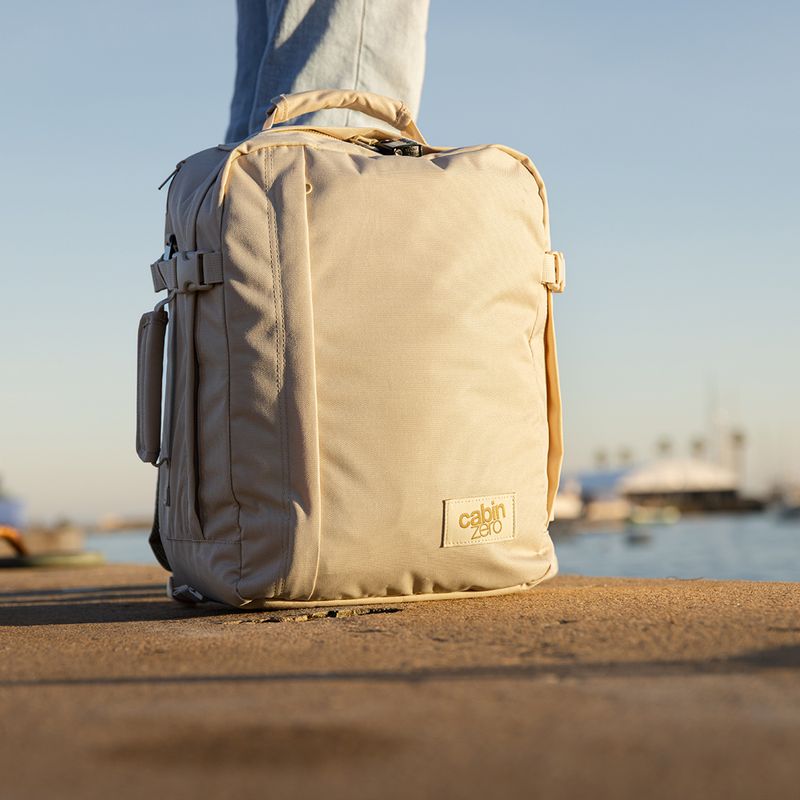 Turistický batoh CabinZero Classic Tech 28 l shell white 14