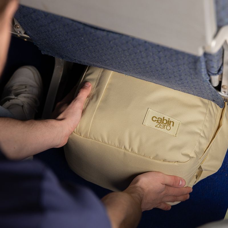 Cestovní batoh CabinZero Classic Tech 28 l shell white 17
