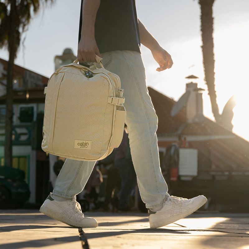 Cestovní batoh CabinZero Classic Tech 28 l shell white 20