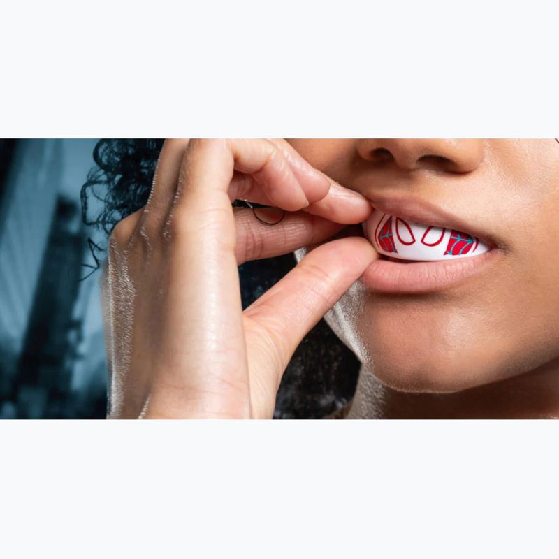 Chránič čelisti SAFEJAWZ Marvel Spider Gwen white 4