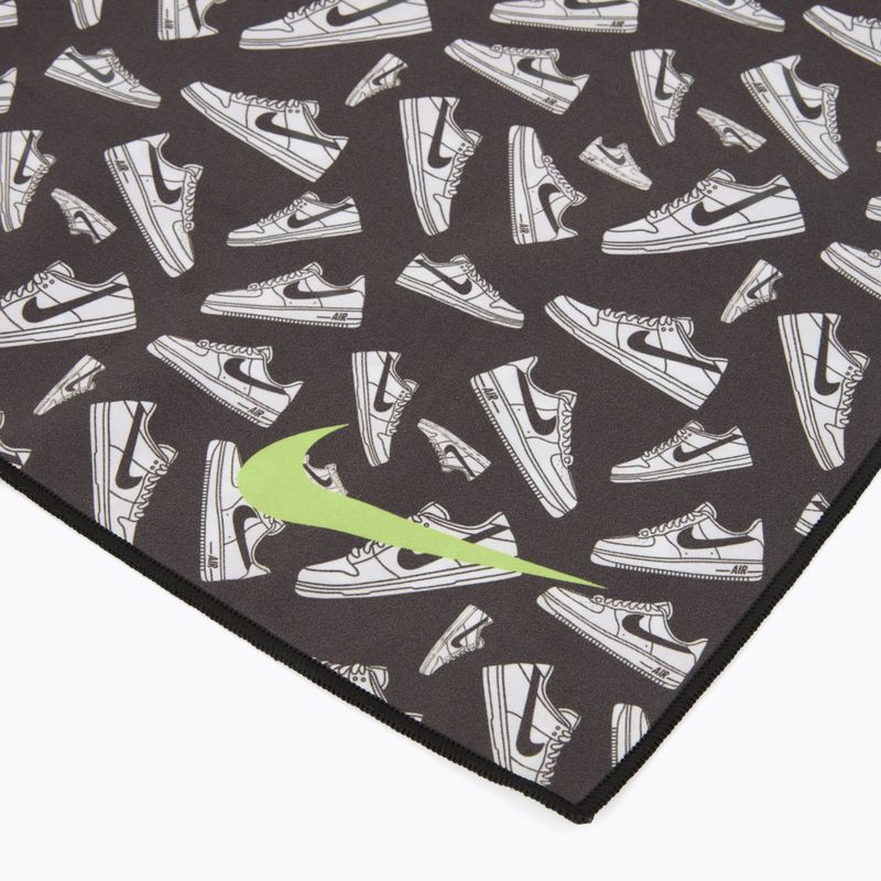 Osuška rychleschnoucí Nike Quick Dry Swim jet black 3