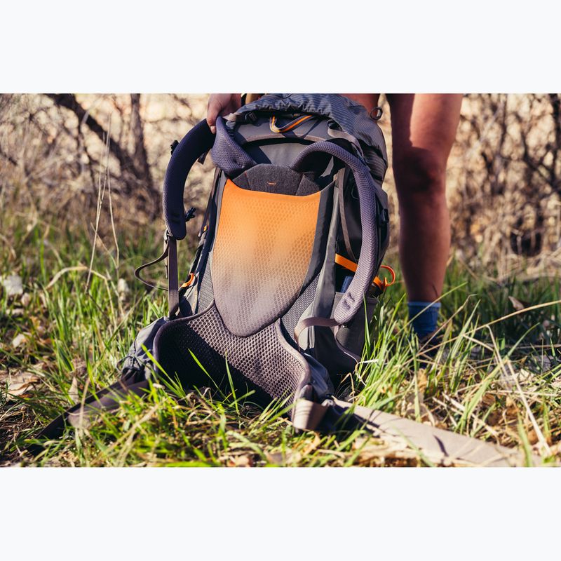 Dámský trekingový batoh Gregory Maven 38 l RC grey melon 3