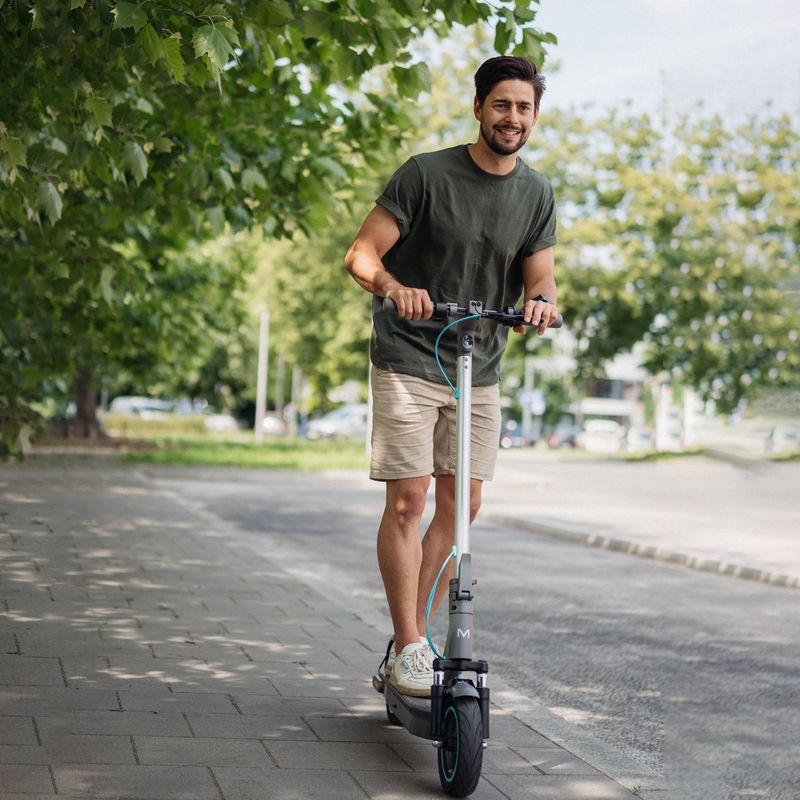 Motus Scooty 10 plus 2022 stříbrný elektrický skútr 13