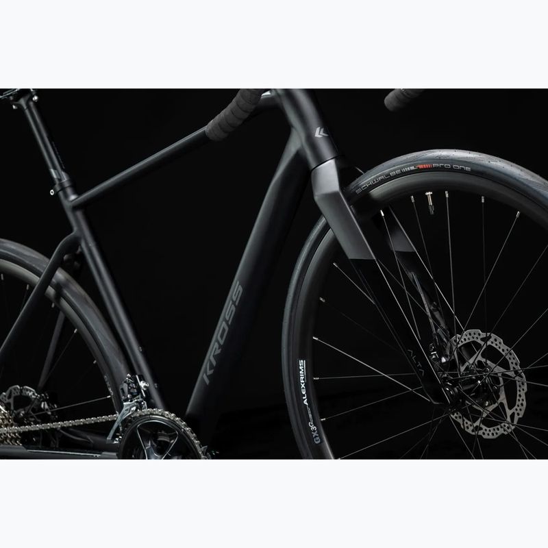 Silniční kolo KROSS Alta 4.0 black/graphite/matte 16