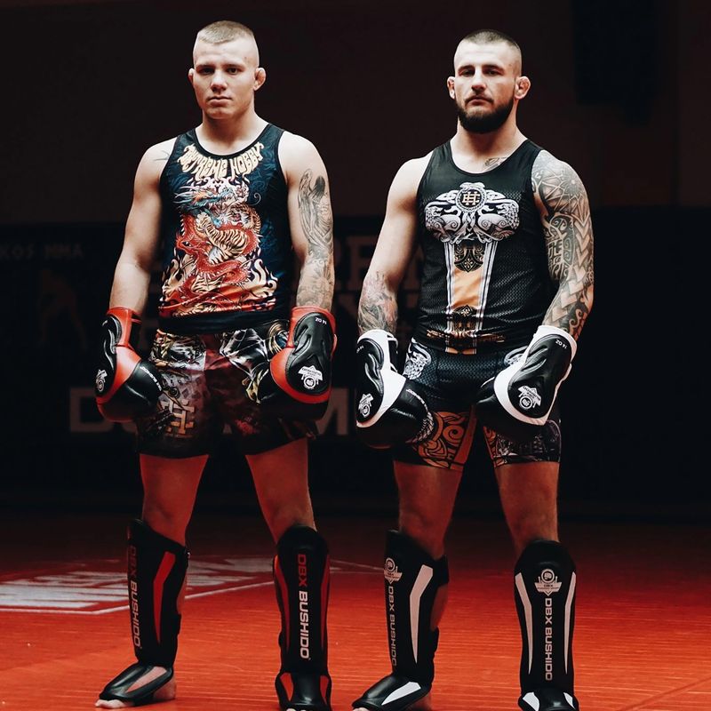 Boxerské rukavice Bushido se systémem ochrany zápěstí černé Bb4-12oz 20