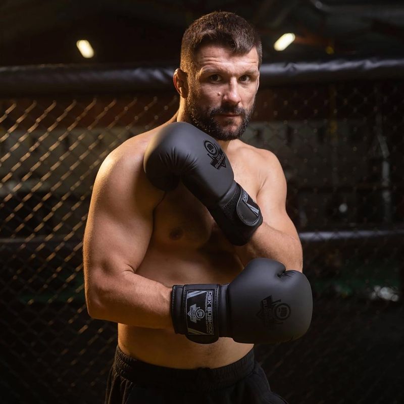 Boxerské rukavice Bushido Tréninkové se systémem Active Clima černé B-2v12-14oz 9