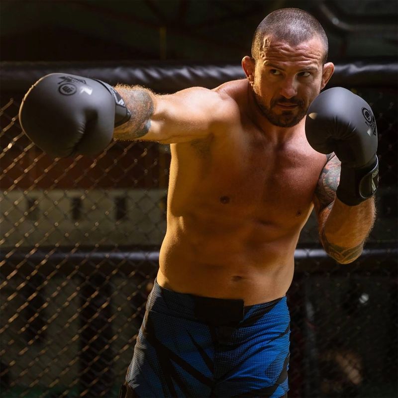 Boxerské rukavice Bushido Tréninkové se systémem Active Clima černé B-2v12-14oz 10