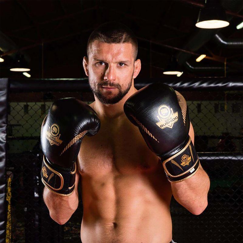 Boxerské rukavice Bushido vyrobené z přírodní kůže černé B-2v13-10oz 17