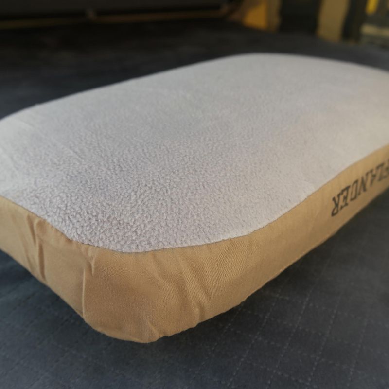 Cestovní polštářek OFFLANDER Pillow sand 7