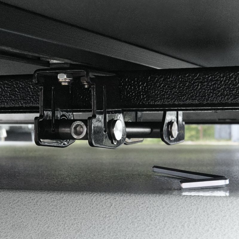Montážní držák OFFLANDER Anti-Theft Roof Tent Brackets 4 pack black 11
