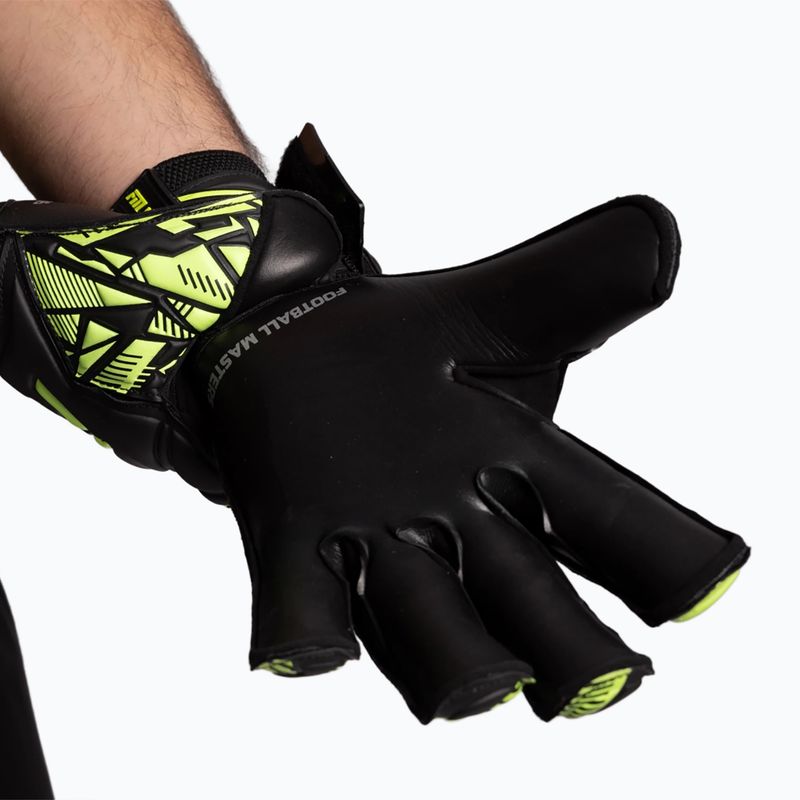 Brankářské rukavice Football Masters Invictus X Training black/green 4