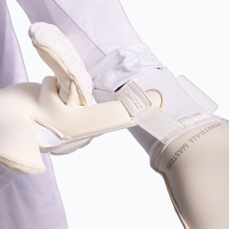 Brankářské rukavice Football Masters Invictus X PRO all white 6