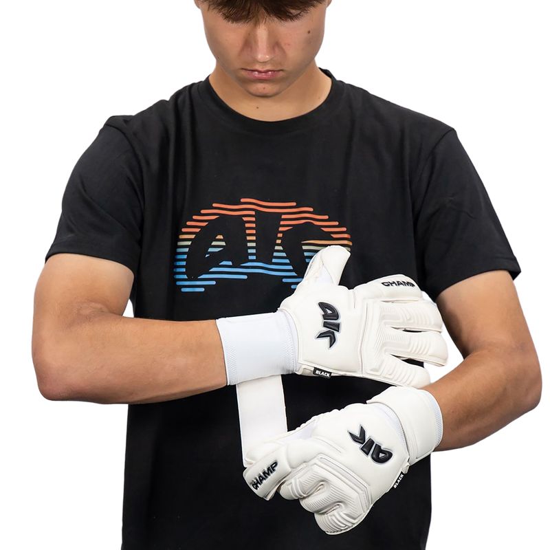 Dětské brankářské rukavice 4keepers Champ VII RF2G Jr black/white 7