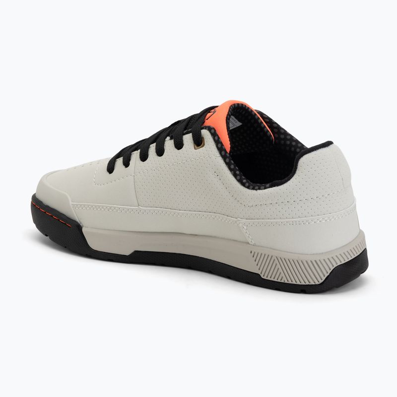 Dámské cyklistické boty na platformě Leatt Flat 2.0 v cream white 3