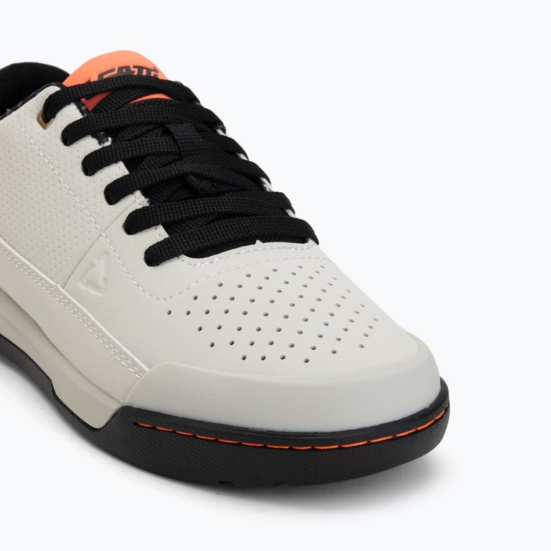 Dámské cyklistické boty na platformě Leatt Flat 2.0 v cream white 7