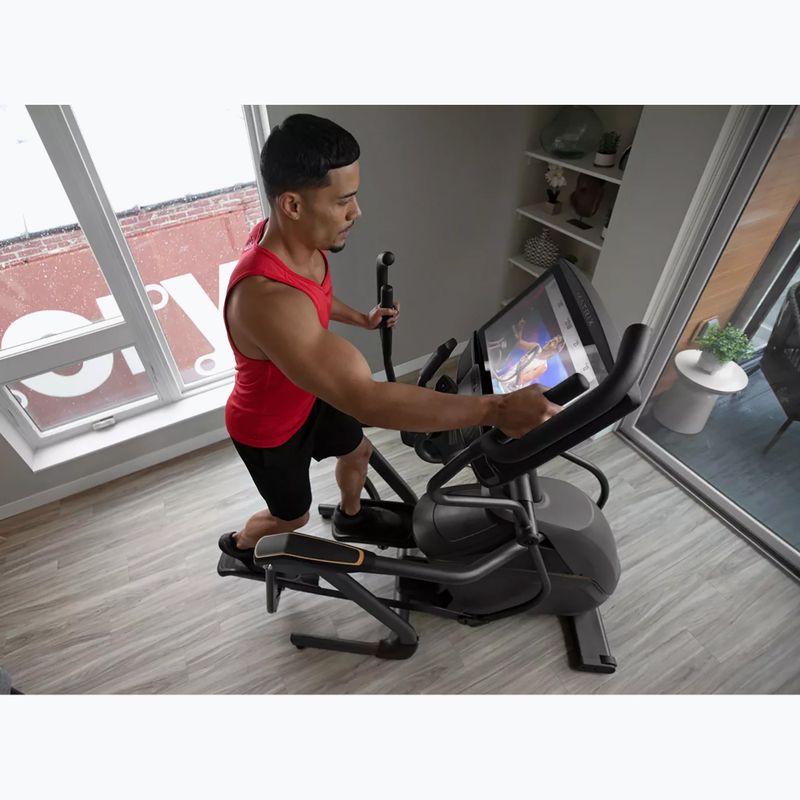 Orbitrek Matrix Fitness Elliptical + E30XIR černý MX-E30XIR 9