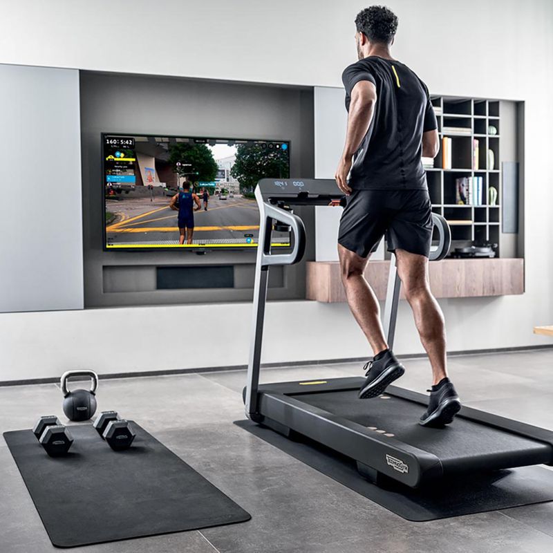 Elektrický běžecký pás Technogym MyRun černý DCKA2B00FS00DN2S 11