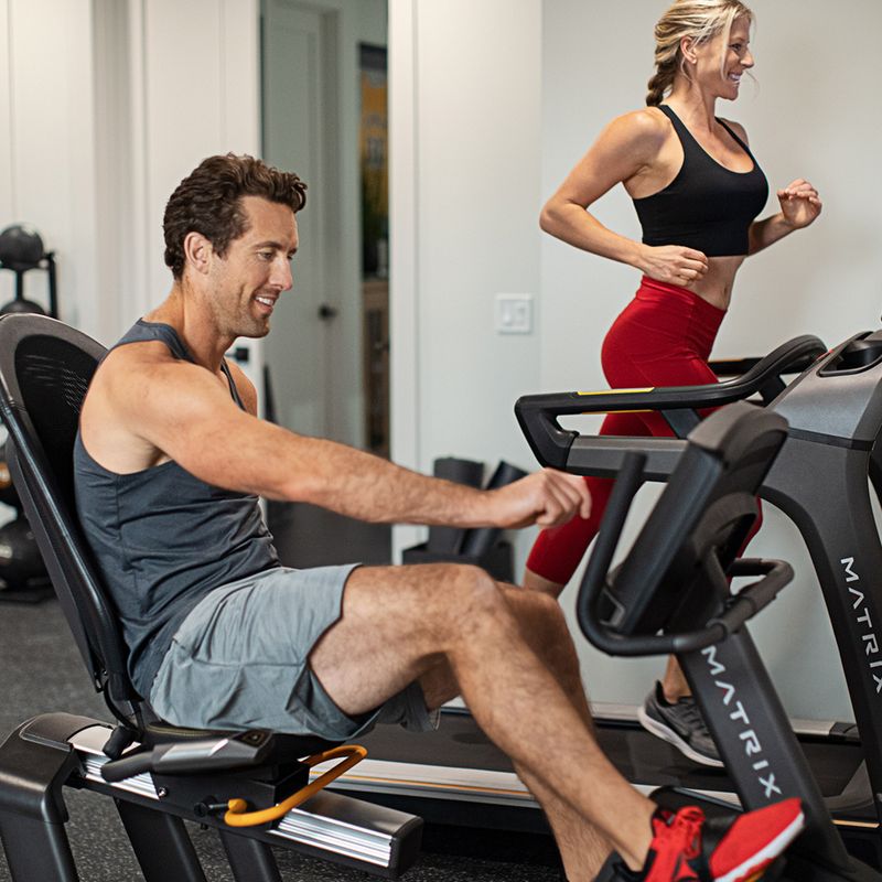 Horizontální rotoped Matrix Fitness Recumbent Bike + R30XIR černý MX-R30XIR 7