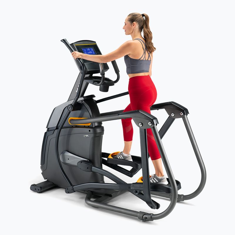 Eliptický trenažér  Matrix Fitness Ascent Trainer A30XR-04 black 4