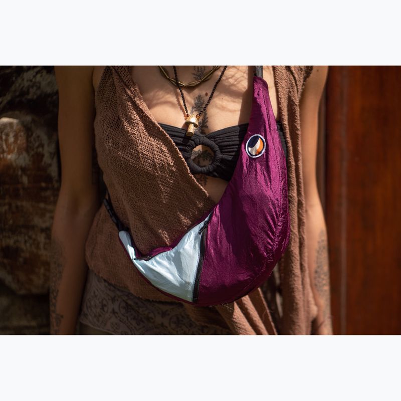 Taška Ticket To The Moon Upcycled Sling bag plum/cloud 8