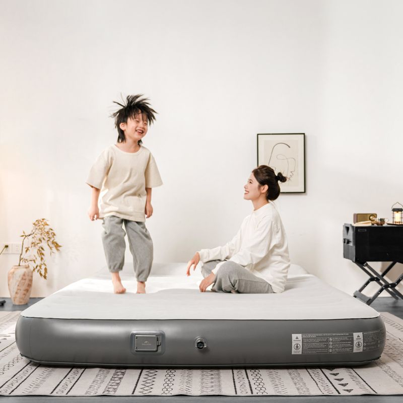 Nafukovací matrace Naturehike Chenjing with Pillow Double grey 8