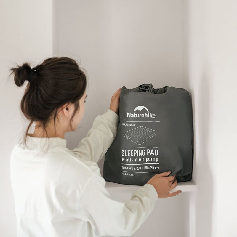 Nafukovací matrace Naturehike Chenjing with Pillow Triple grey 9