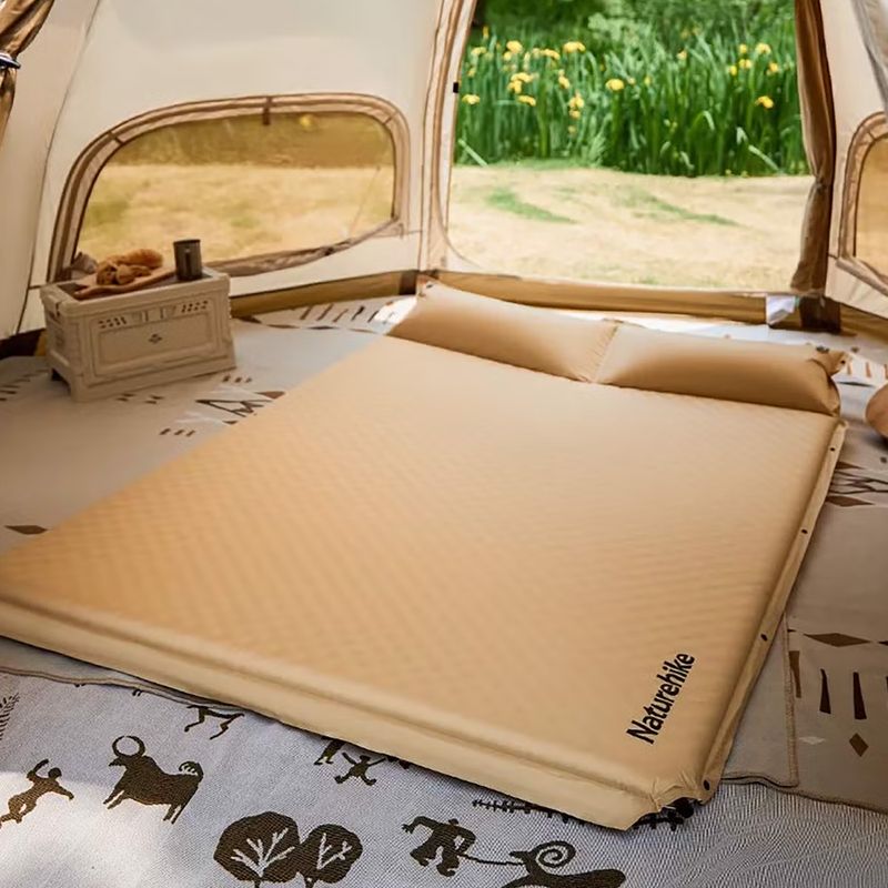 Samonafukovací podložka Naturehike Automatic Inflatable Cushion With Pillow cream 2