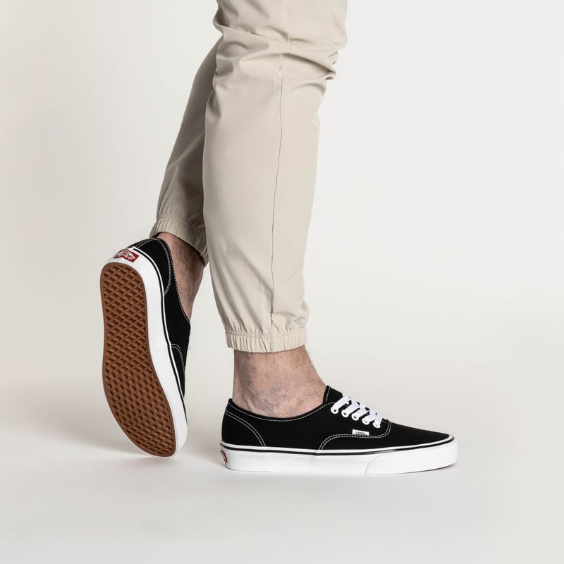 Boty Vans UA Authentic black 2