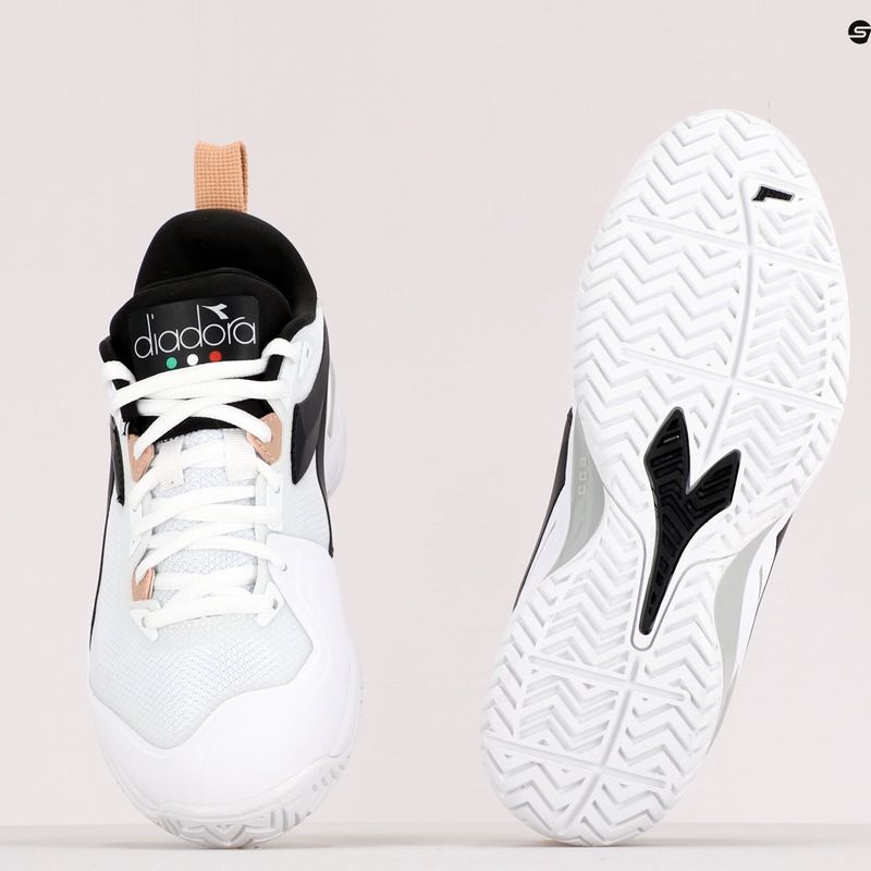 Dámská tenisová obuv Diadora Speed Blushield 5 AG white and black DD-101.176941 9