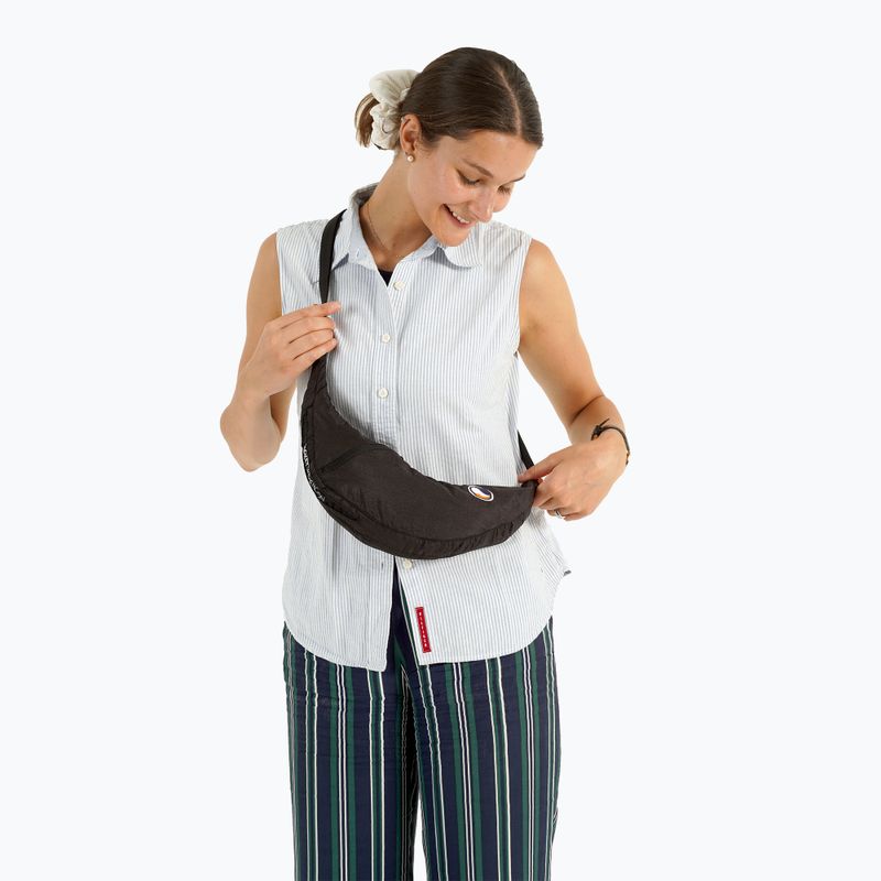 Taška přes rameno  Ticket To The Moon Upcycled Sling black 8