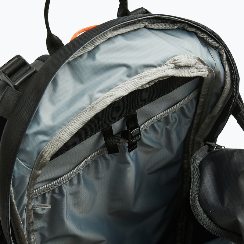 Batoh Peak Performance Vertical Ski 25 l black 4