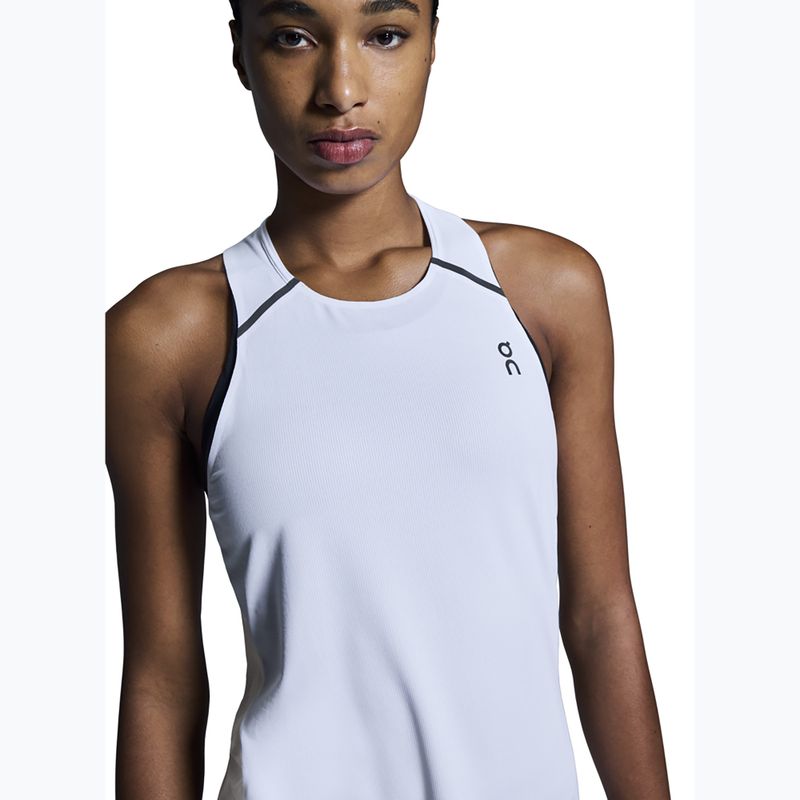 Dámské běžecké tričko On Performance Tank white/silver 4